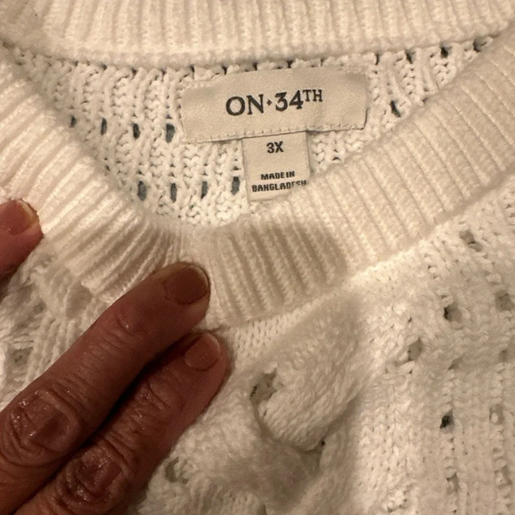 ON-34TH SWEATHER WOMENS
WHITE 3X 60%COTTON - Picture 5 of 10